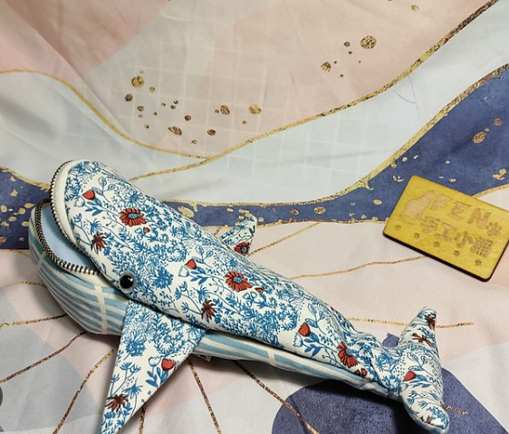 whale-pencilcase